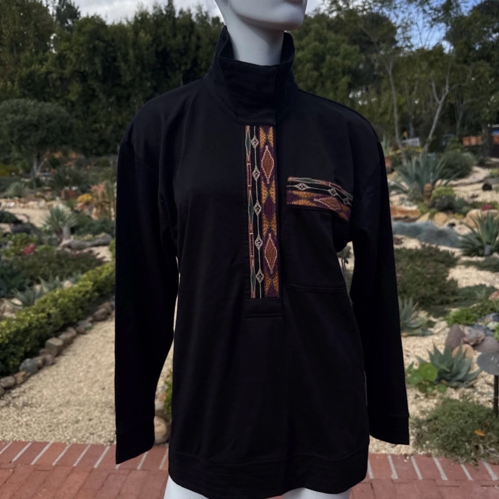 Double D Ranch Black Top with Southwestern Accent Sm